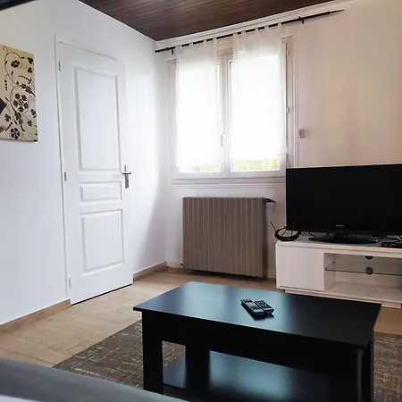 Apartment Au Calme Proche Rer Stade De France Paris *